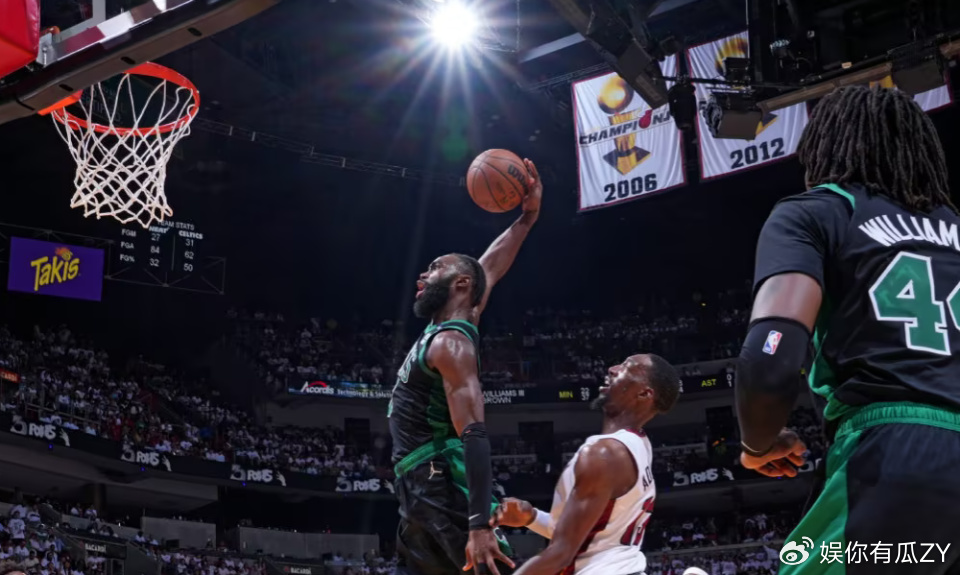 保罗被裁登全美热搜